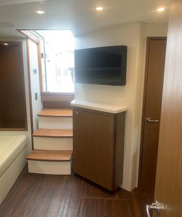 Cabo 41 Express cruiser