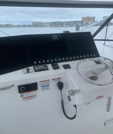 Cabo 41 Express cruiser