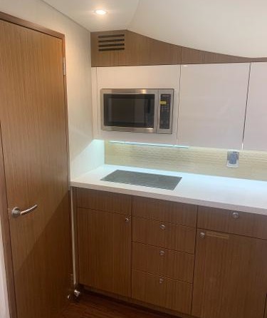 Cabo 41 Express cruiser