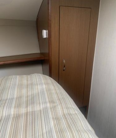 Cabo 41 Express cruiser