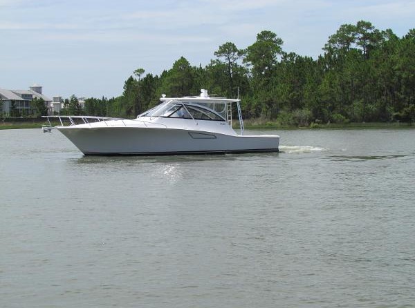 Cabo 41 Express cruiser