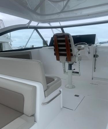 Cabo 41 Express cruiser