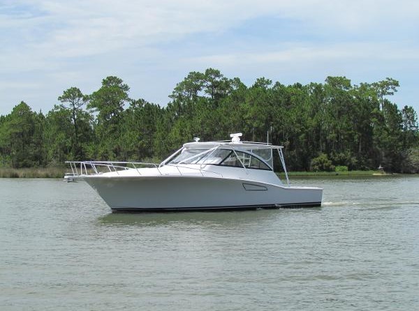 Cabo 41 Express cruiser