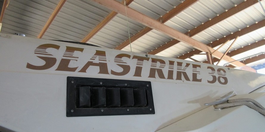 Bonito Boats 38 Seastrike