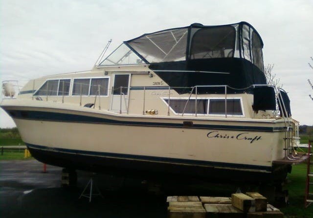 Chris-Craft Catalina 381