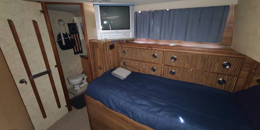 Chris-Craft Catalina 381