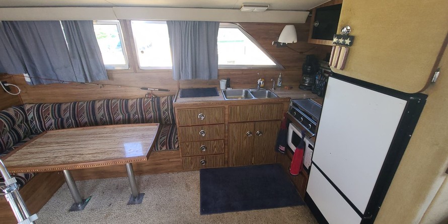 Chris-Craft Catalina 381