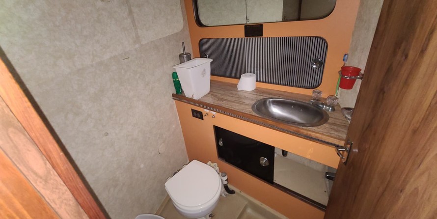 Chris-Craft Catalina 381