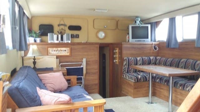 Chris-Craft Catalina 381