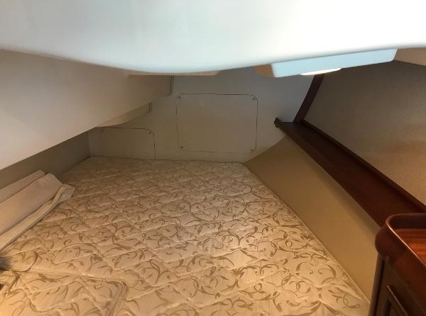 Island Packet Yachts Estero