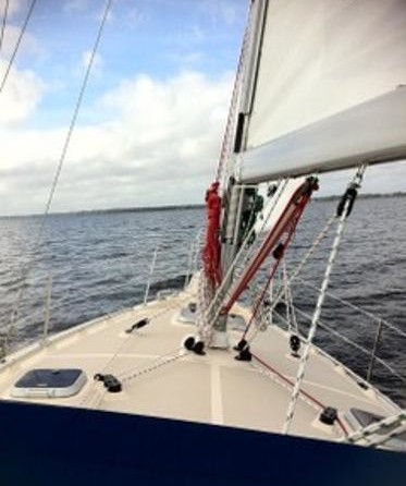 Island Packet Yachts Estero