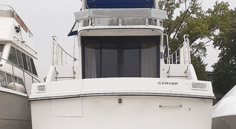 Carver 36 Mariner