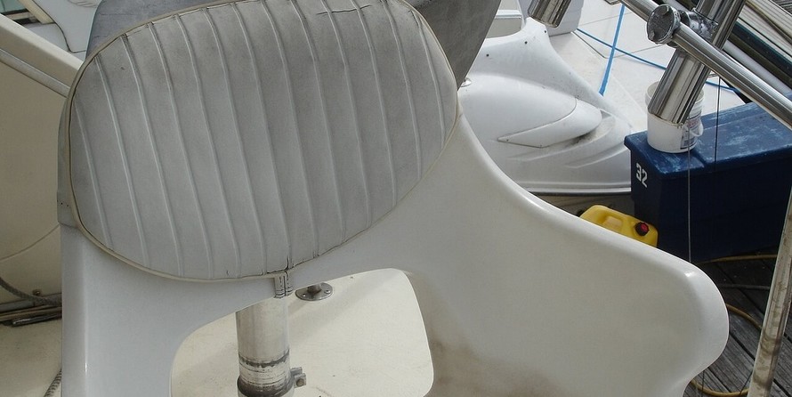 Chris-Craft 36 Commander