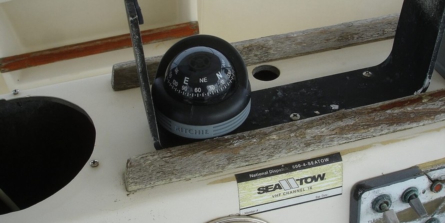 Chris-Craft 36 Commander