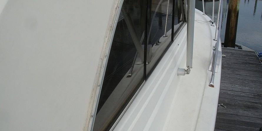 Chris-Craft 36 Commander