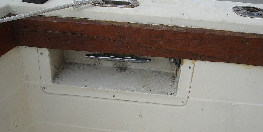 Chris-Craft 36 Commander