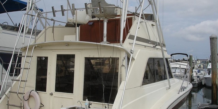 Chris-Craft 36 Commander