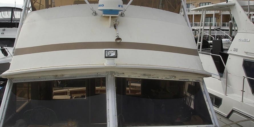 Chris-Craft 36 Commander