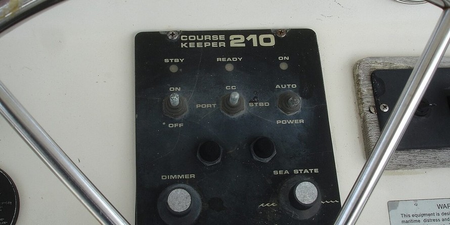 Chris-Craft 36 Commander