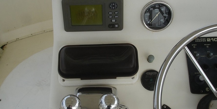 Chris-Craft 36 Commander