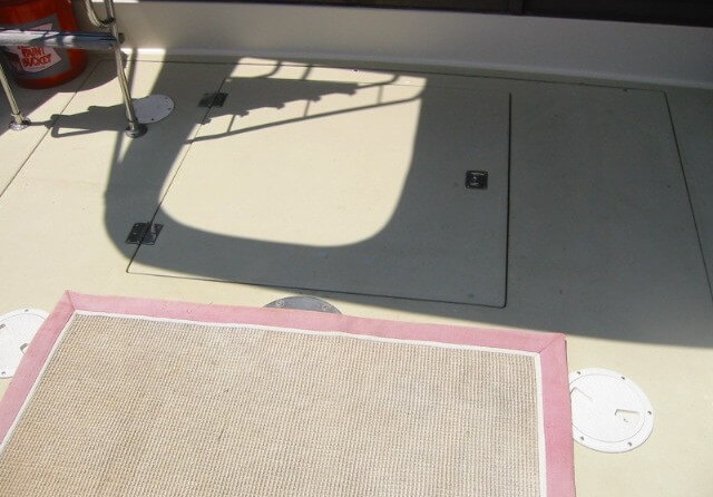 Trojan 36 Flybridge Convertible