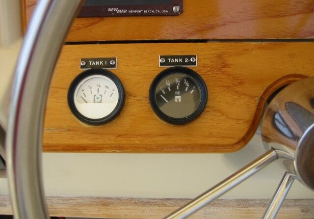 Trojan 36 Flybridge Convertible