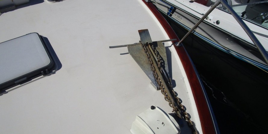 Trojan 36 Flybridge Convertible