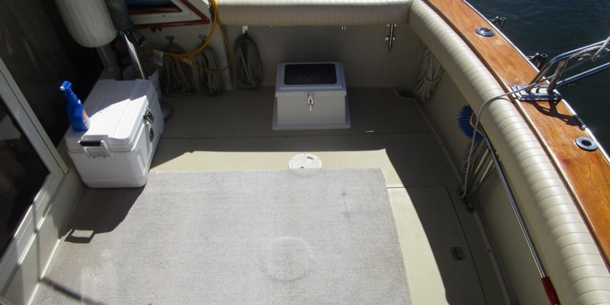 Trojan 36 Flybridge Convertible