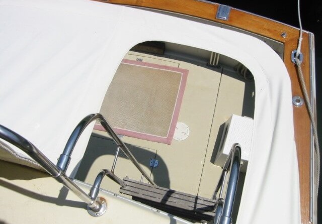 Trojan 36 Flybridge Convertible