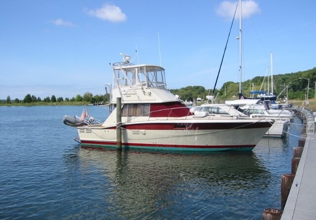 Trojan 36 Flybridge Convertible