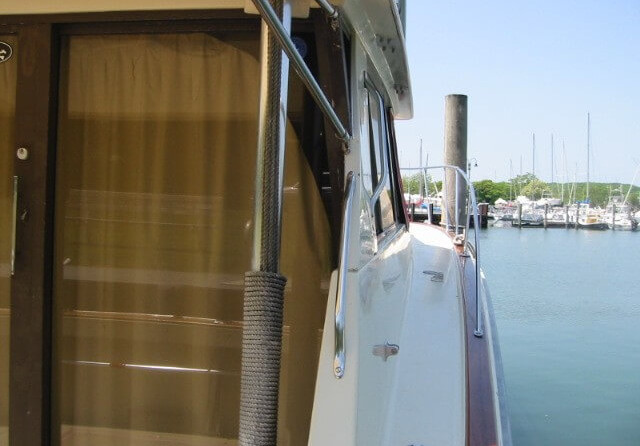 Trojan 36 Flybridge Convertible