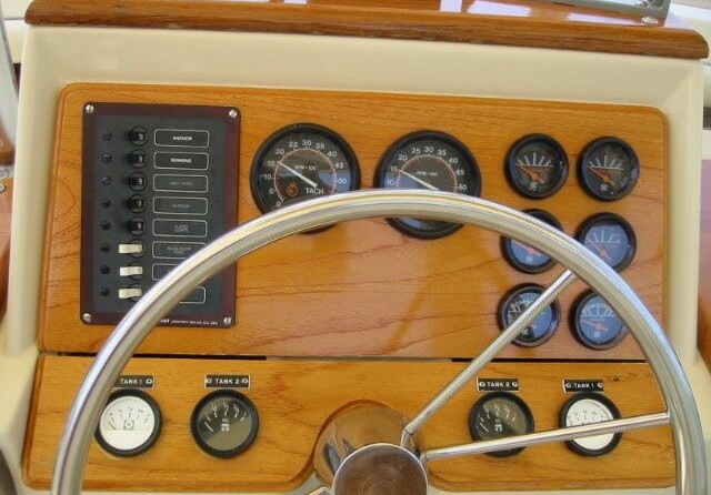 Trojan 36 Flybridge Convertible