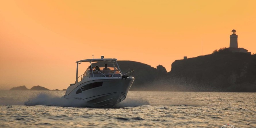 Jeanneau Cap Camarat 9.0 WA