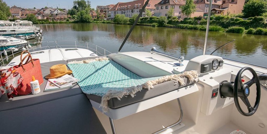 Cantieri estensi goldstar 560 c fly