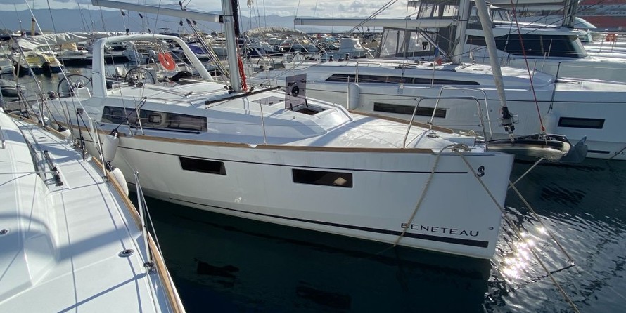 Beneteau Oceanis 35.1