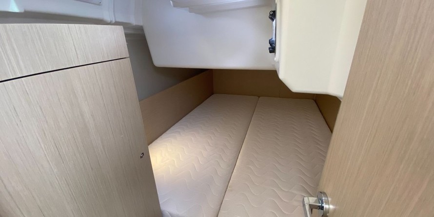 Beneteau Oceanis 35.1