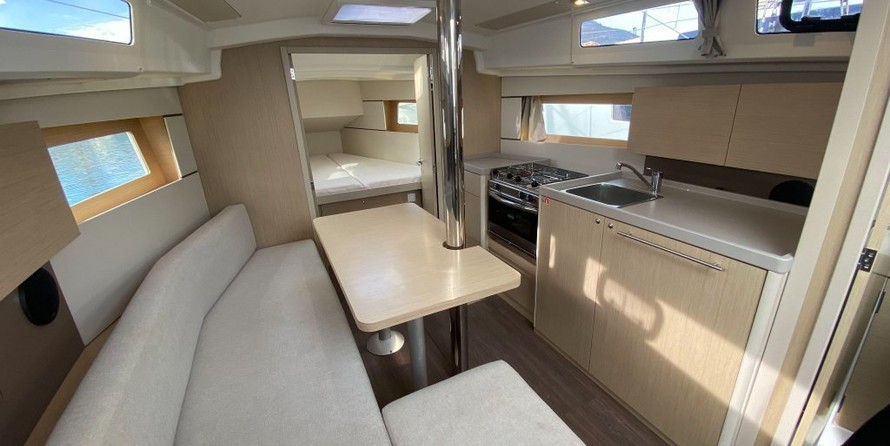 Beneteau Oceanis 35.1