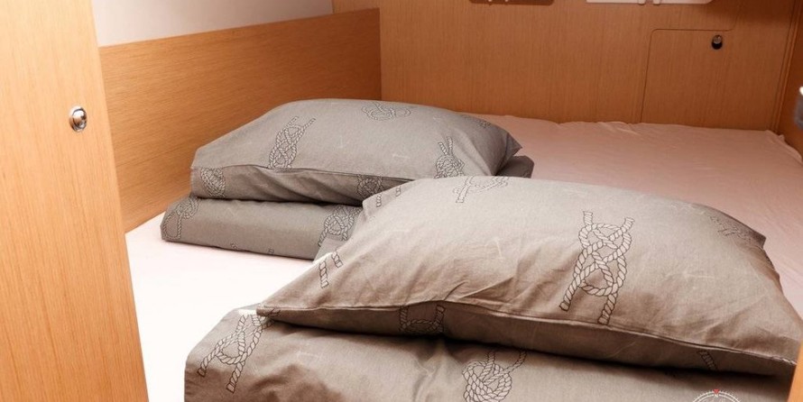 Beneteau Oceanis 35.1