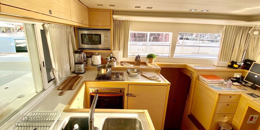 Lagoon 450