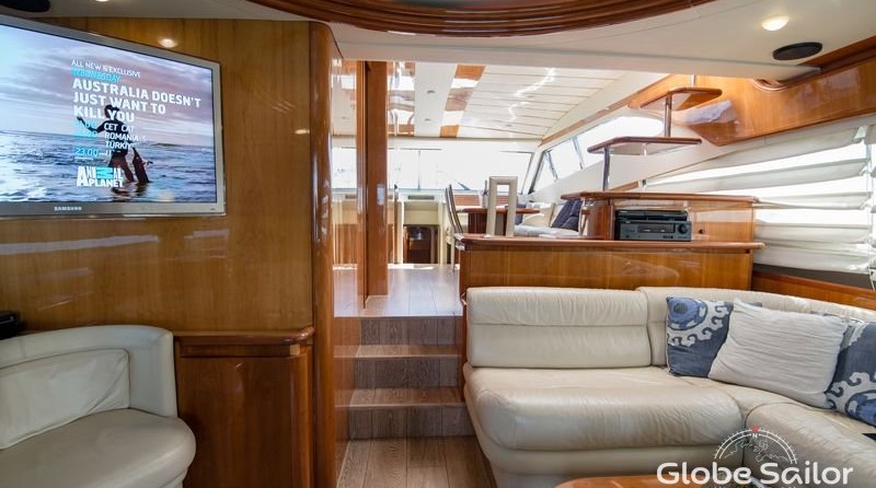 Ferretti 68