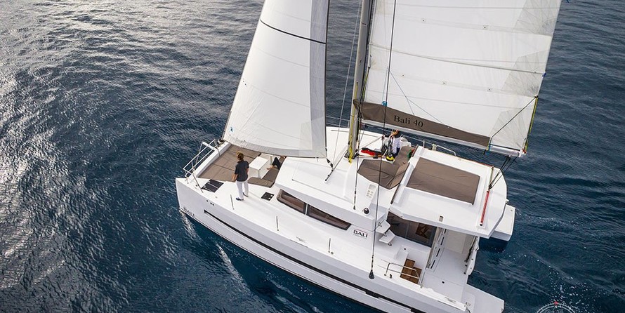 Bali catamarans 4.0 lounge
