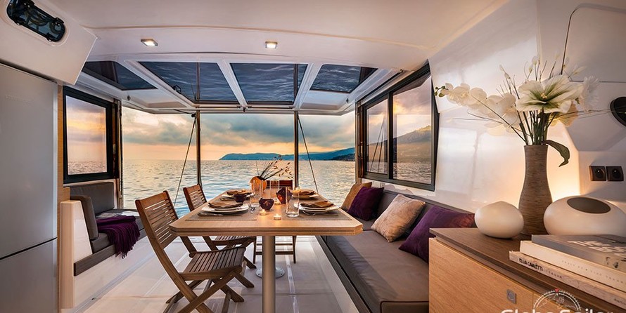 Bali catamarans 4.0 lounge