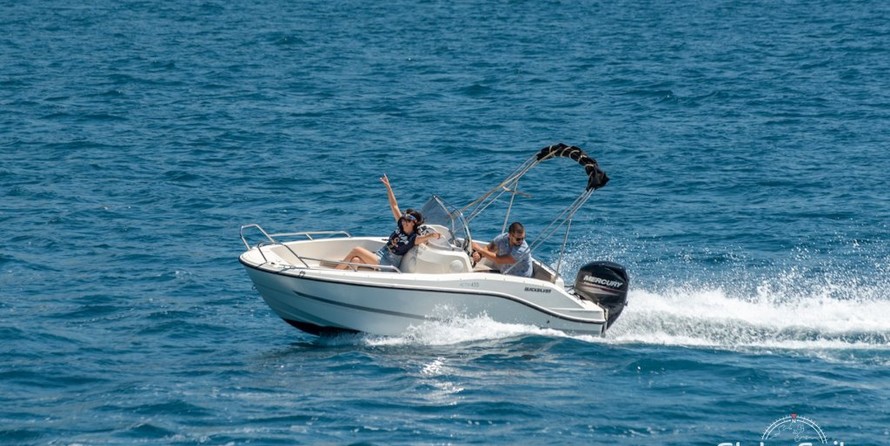 Quicksilver Activ 455 Open