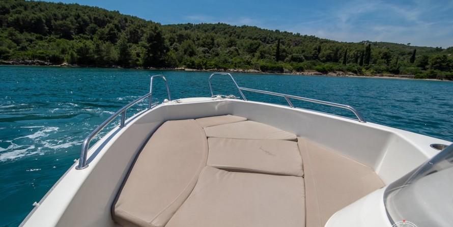 Quicksilver Activ 455 Open