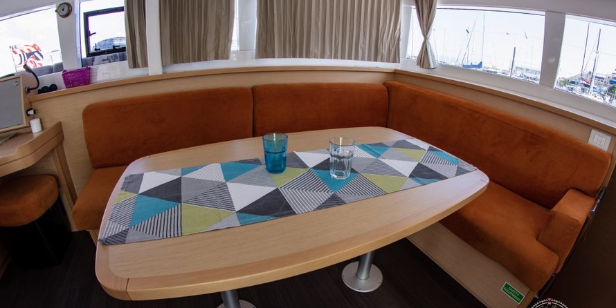 Lagoon 450