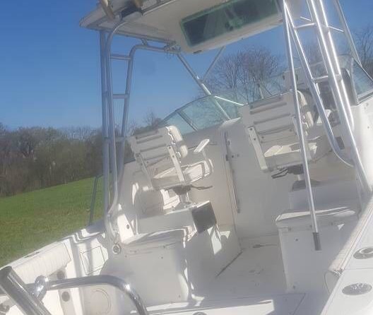 Robalo 2640 walkaround