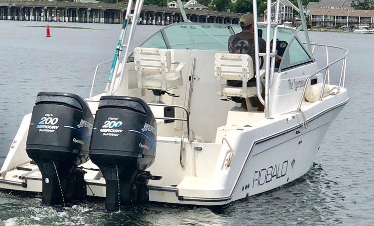 Robalo 2640 walkaround