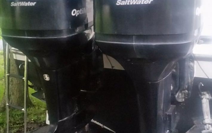 Robalo 2640 walkaround