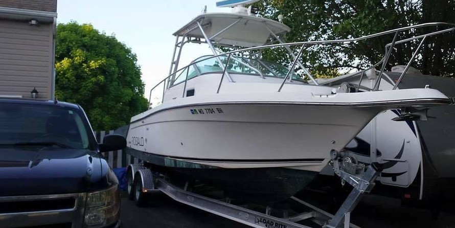 Robalo 2640 walkaround