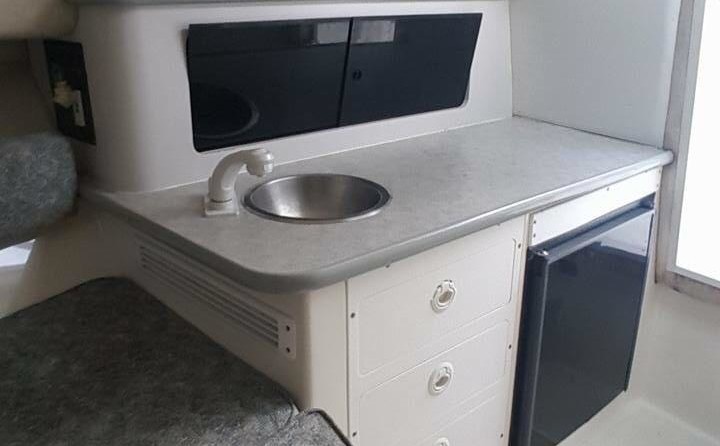 Robalo 2640 walkaround